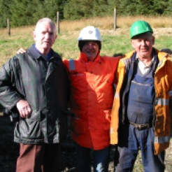 Bill Blake, Len Ashton (WRHA Founder member & Chairman), Alan (Lawson’s Hiab operator/driver), Jim Lawson (Haulage contractor) photographed at Whitrope on 7th October 2003.